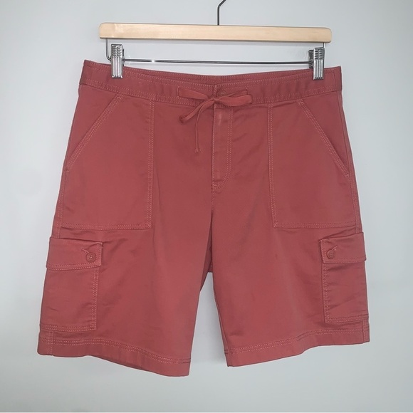 L.L. Bean Shorts‎ Women’s Size 10 US Pink Rose Chino Favourite Fit Cargo Long - Picture 3 of 8